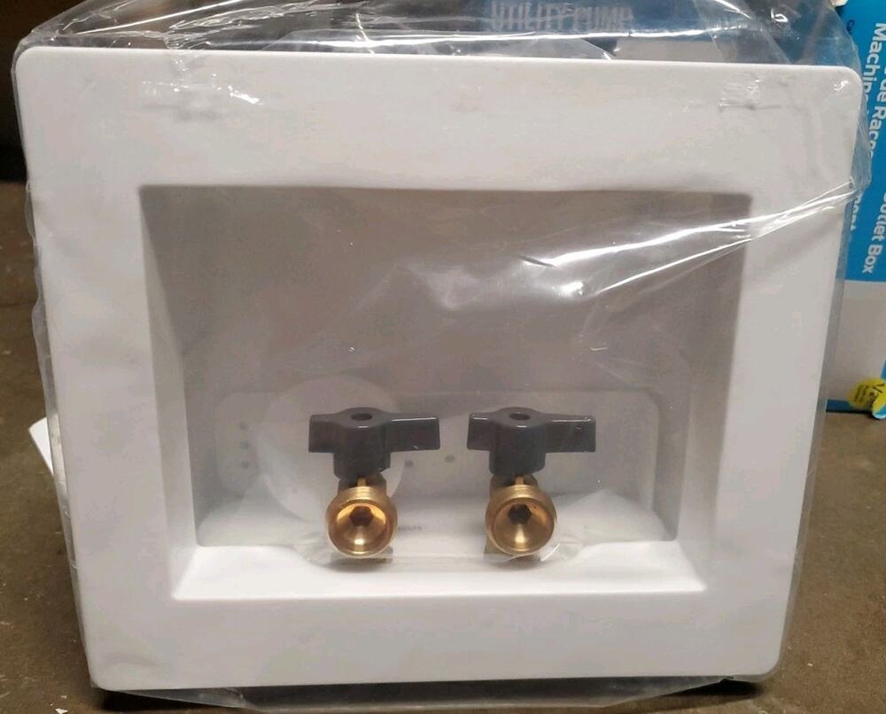 SharkBite 1/2 in. Push-to-Connect Washing Machine Outlet Box